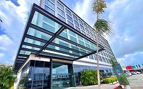 Fiesta Inn Express Cancún Cumbres